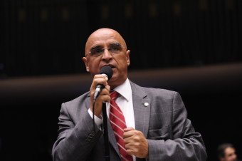 Mário Heringer propõe uso obrigatório de cães farejadores no combate à entrada de armas e drogas no Brasil