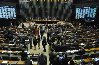 Aprovado texto-base de PEC que altera regras de coligações e de acesso ao Fundo Partidário
