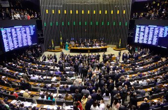 Câmara aprova relatório sobre  processo de impeachment de Dilma Rousseff