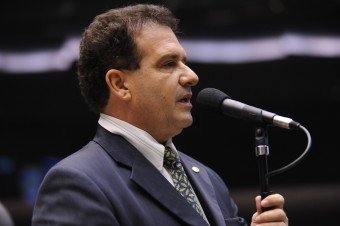 Comissão analisa apreensão de veículos de estrangeiros até pagamento de multa