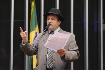 Deputado propõe pagamento de parcelas extras do Bolsa Família em caso de desastre natural