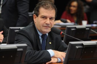 Comissão aprova projeto  que regulamenta  profissão de narrador de rodeios