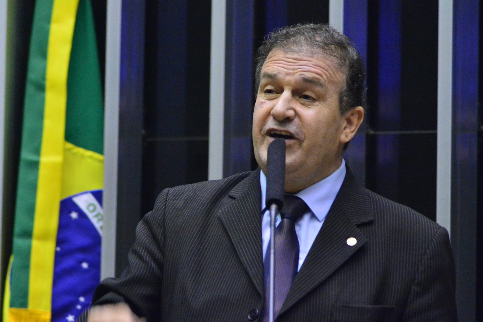 Pompeo de Mattos defende ampliação da licença maternidade
