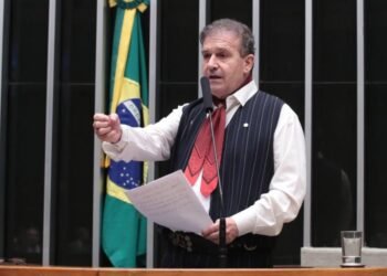 Projeto de Pompeo prevê troca de multa de trânsito por prestação de serviço social