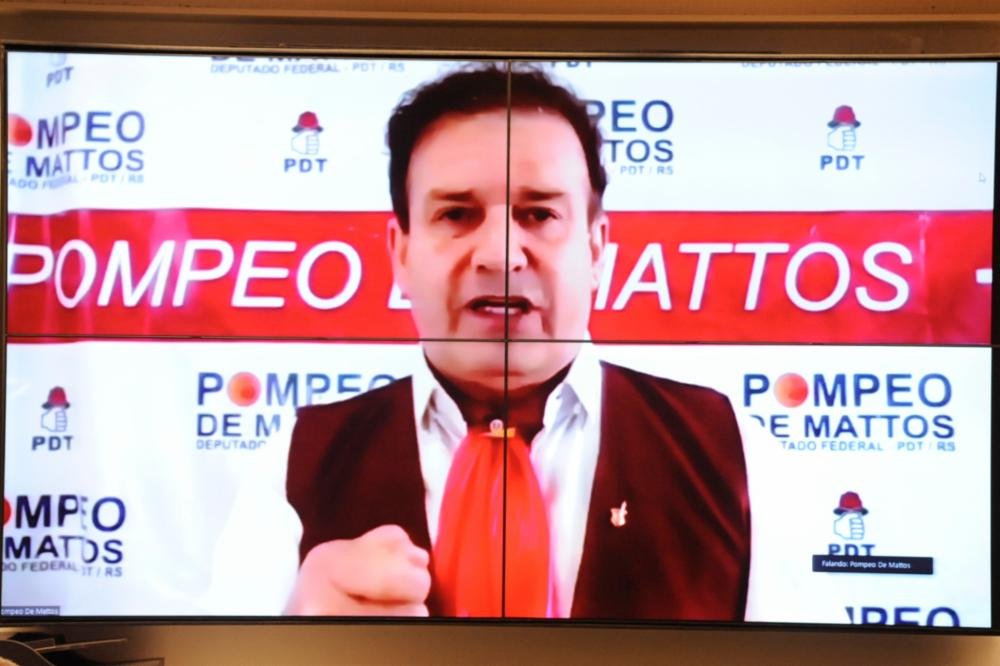 Projeto de Pompeo de Mattos que prorroga o Mais Médicos é aprovado na Comissão de Educação