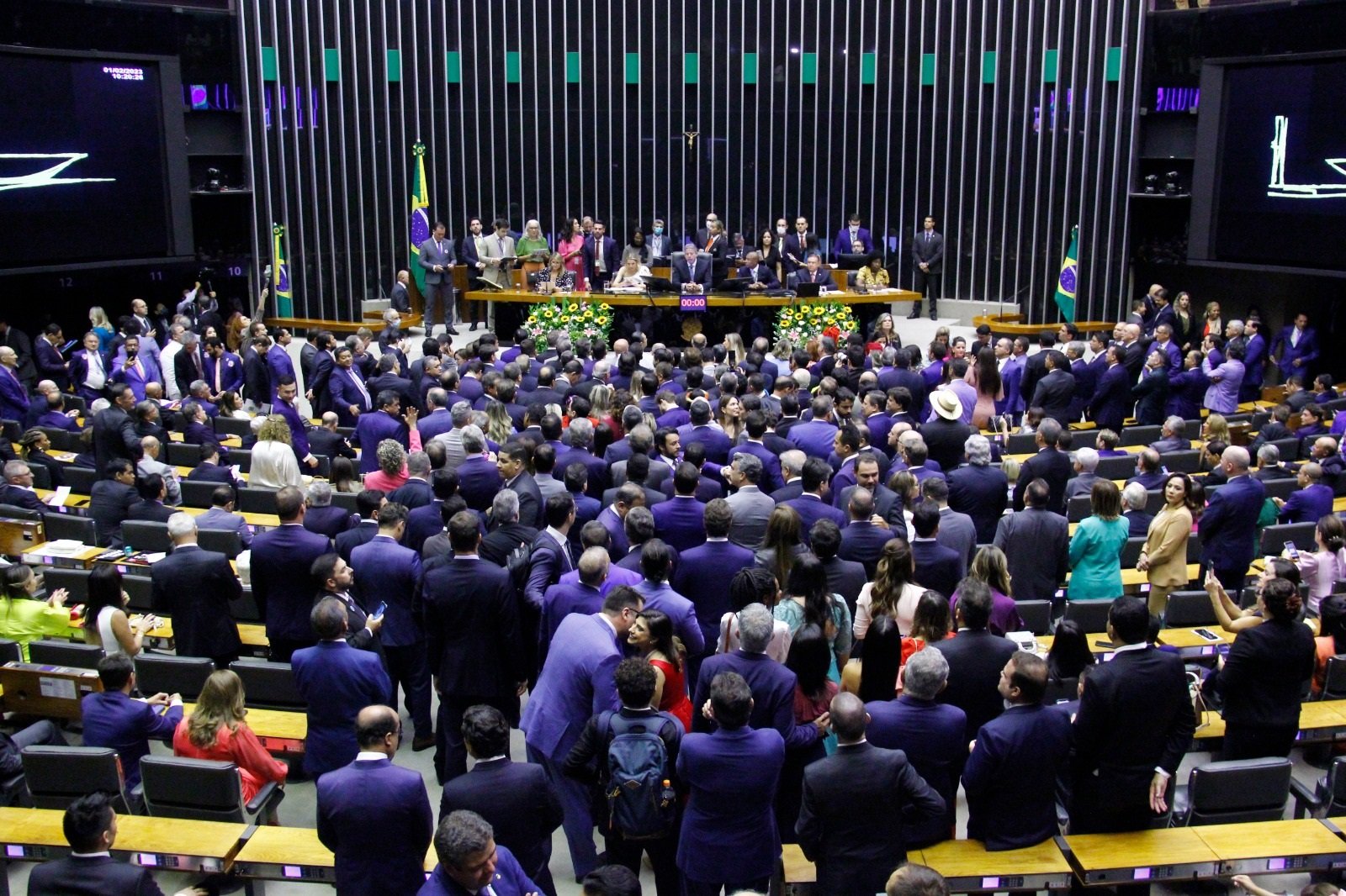 Deputados tomam posse para a 57ª Legislatura