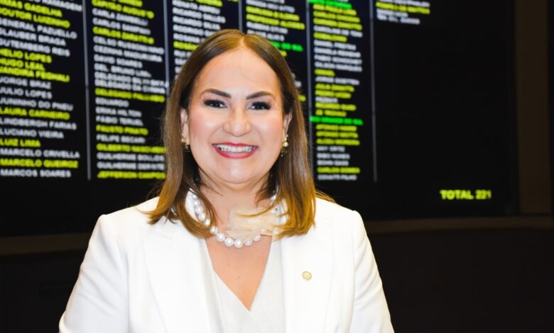 Professora Goreth requer a criação de comissão para acompanhar a recomposição das aprendizagens no pós-pandemia