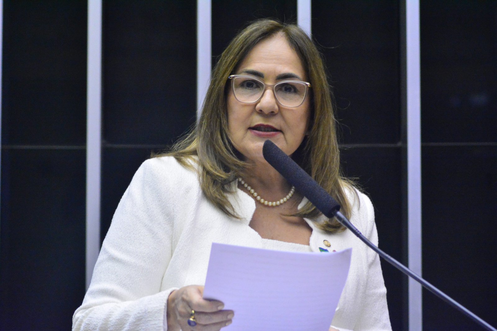 Professora Goreth propõe programa para promoção da paz nas escolas
