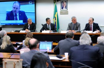 Seminário destaca o papel da família na prevenção de suicídio entre adolescentes