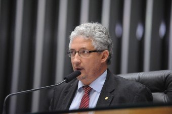 Projeto  agrava penas para resistência e desobediência a policiais
