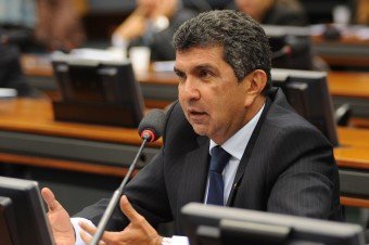 Proposta de Vidigal garante acúmulo de cargo para pedagogos