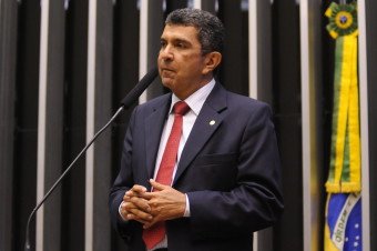 Vidigal condena restrição de reajuste a servidor público, polícias e corpo de bombeiros