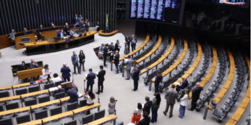 Câmara aprova criar cargos no Tribunal Regional do Trabalho em Fortaleza (CE)