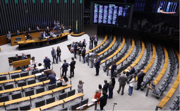 Câmara aprova criar cargos no Tribunal Regional do Trabalho em Fortaleza (CE)