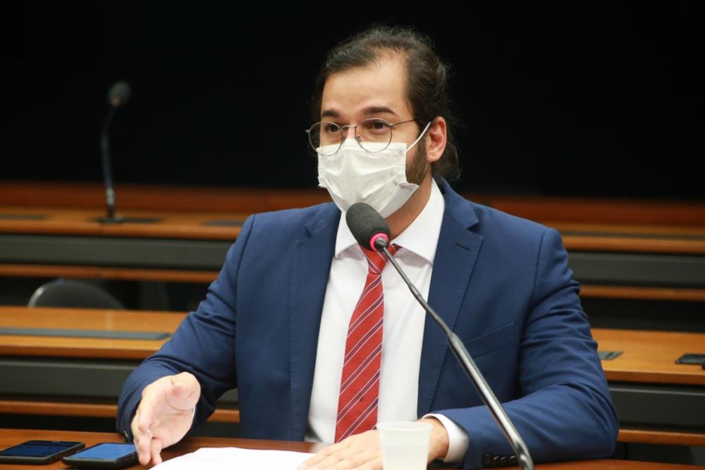 Aprovado parecer de Túlio Gadelha que inscreve Dulcina de Moraes no Livro dos Heróis e Heroínas da Pátria