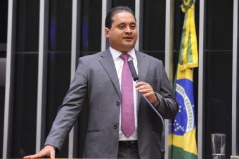 Weverton Rocha propõe celeridade na análise de denúncias e processos de impedimento contra o presidente da República