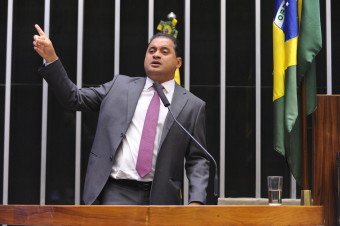 Weverton Rocha denuncia corte no orçamento das Secretarias de Assistência Social