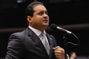 Lider do PDT pede informações a ministro da Defesa sobre exercício militar conjunto do exército brasileiro com os EUA