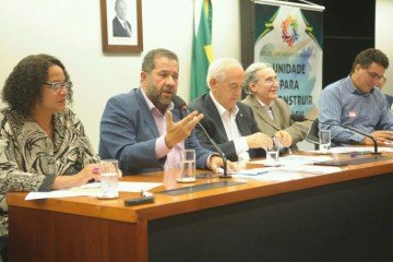 Partidos de esquerda lançam manifesto “Unidade para Reconstruir o Brasil”