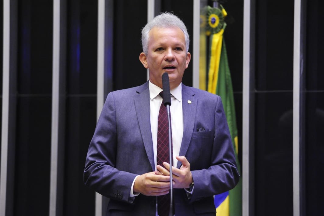 Projeto de André Figueiredo altera o fundo que estimula o processo de inovação tecnológica