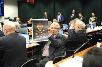 Subtenente Gonzaga critica proposta que muda legislação brasileira sobre agrotóxico