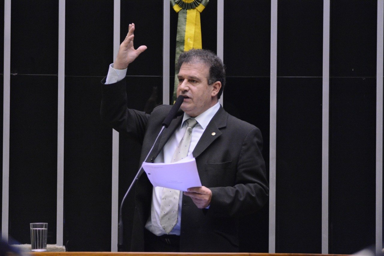 PDL de Pompeo de Mattos susta ato que pode afetar planos de saúde de funcionários de estatais