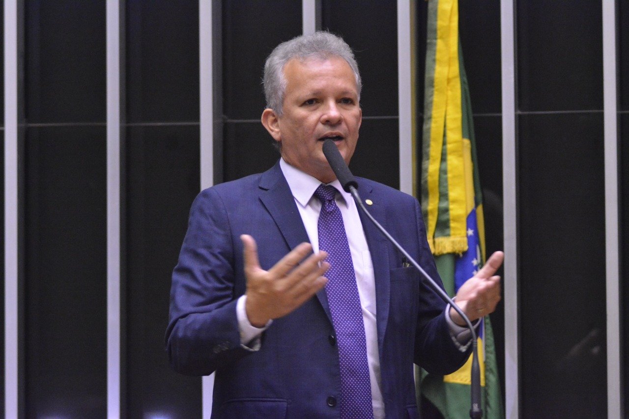 Artigo André Figueiredo: A Prioridade na Reforma Tributária