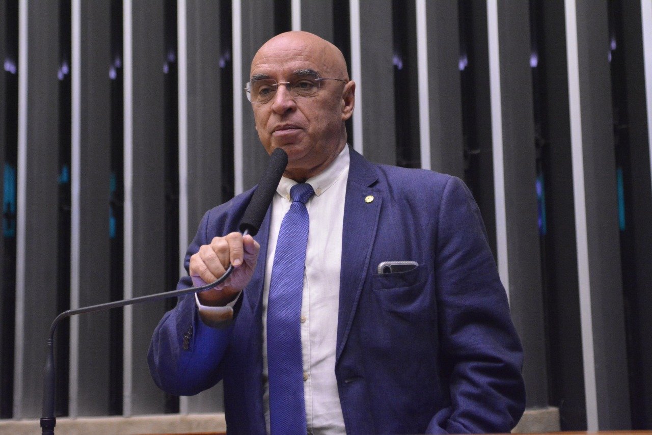 Aprovada norma para atuação de militares na gestão de escolas públicas regulares