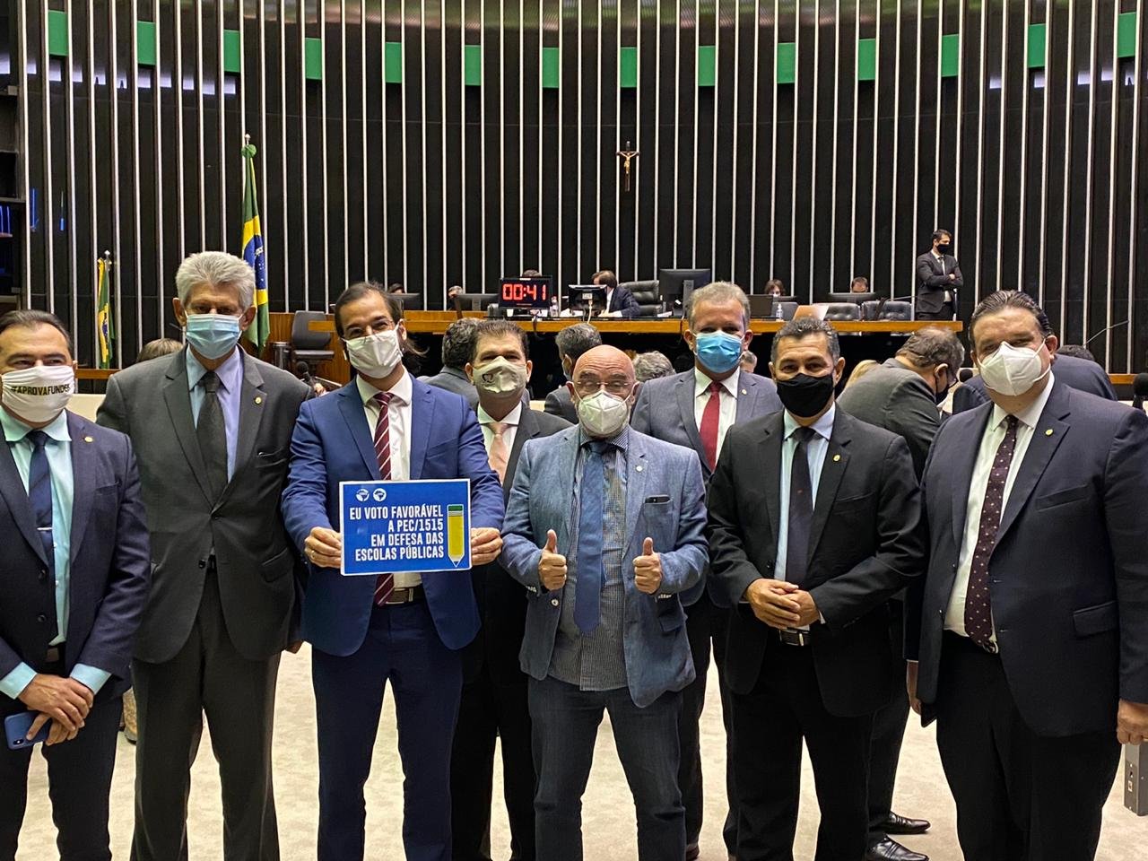 A semana foi marcada por uma grande vitória para a educação brasileira: a aprovação do FUNDEB.