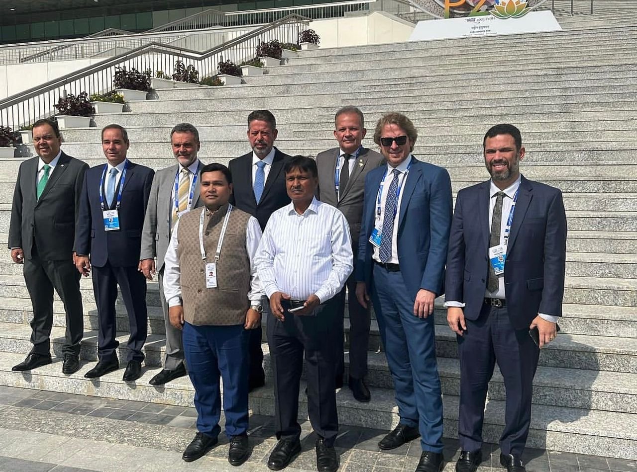 Líder do PDT participa de missão oficial na Índia e na China