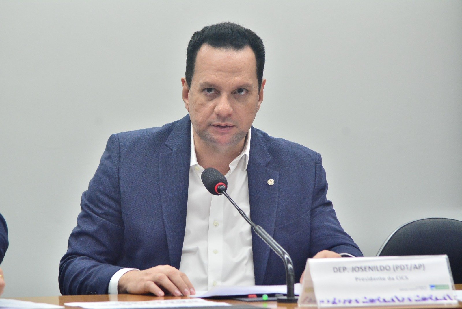 Comissão aprova relatório de Josenildo com regras de adaptação de veículos para pessoas com deficiência