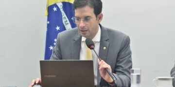 Projeto de Leo Prates que regulamenta a profissão de salva-vidas é aprovado na Comissão de Trabalho