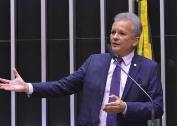 Deputado André Figueiredo, relator da matéria