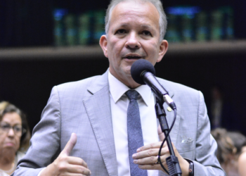 Aprovado em comissão projeto que trata dos direitos para entregadores por aplicativo