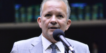 Projeto de André Figueiredo impõe novas regras para leilão de veículo apreendido