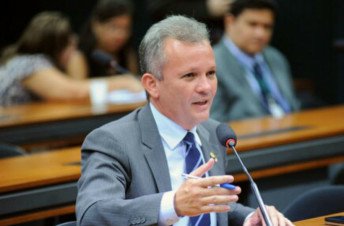André Figueiredo: é preciso resgatar o protagonismo do Legislativo