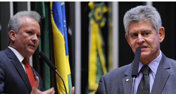 André Figueiredo e Afonso Motta subscrevem projeto aprovado na Câmara que cria o programa de inclusão produtiva