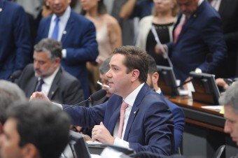 Eduardo Bismarck cita as carências do Ceará ao Ministro Paulo Guedes