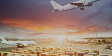 Leônidas Cristino convida autoridades para debater os custos operacionais do transporte aéreo