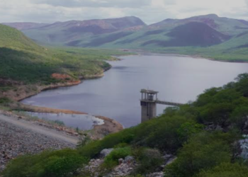 Leo Prates reúne convidados para debater efeitos da seca em municípios baianos