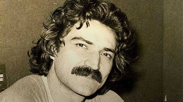 Vai à sanção projeto de Leônidas Cristino que dá o nome do cantor Belchior ao Terminal Marítimo de Fortaleza