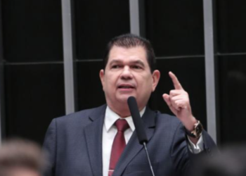 Relatório final de Mauro Benevides Filho ao projeto que cria comitê gestor do imposto sobre bens e serviços vai à sanção