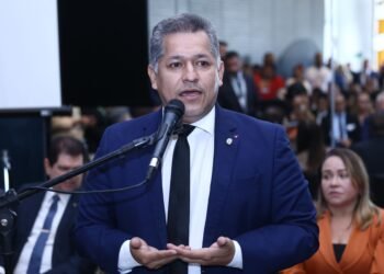 Isenção de pagamento de taxa anual e de transferência de imóveis da União para ribeirinhos é aprovado em comissão