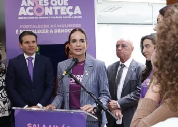 Líder do PDT, deputado Dr. Mário Heringer, prestigia inauguração da Sala Lilás na Câmara