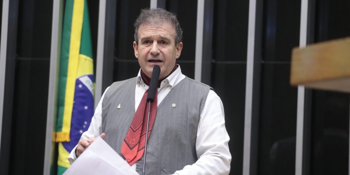 Câmara analisa projeto que institui sistema de alerta eletrônico para mulher em situação de risco