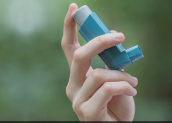 Relatório de Flávia Morais delega à Anvisa dispor sobre as embalagens de inaladores de medicamentos