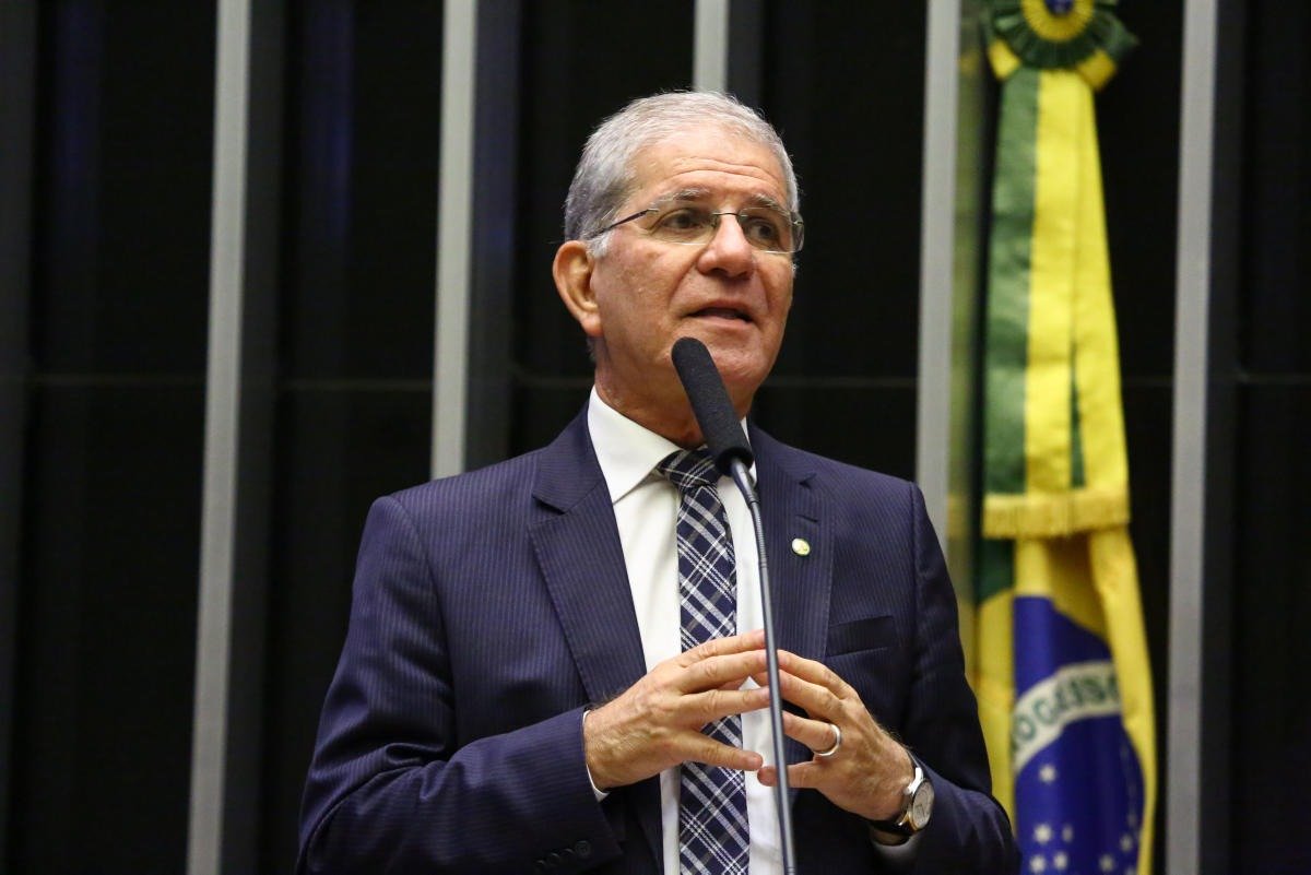 Projeto de Chico D’Angelo institui política de formação de professores da educação básica