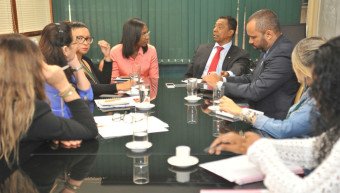 Damião Feliciano discute com assessoria pontos da Comissão Geral  sobre discriminação racial