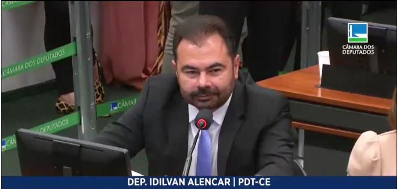 Educação aprova projeto de Idilvan Alencar que cria estratégias para a saúde mental nas escolas