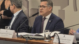 Relatório da MP que indeniza servidores que atuam no combate a crimes de fronteira é aprovado no Senado
